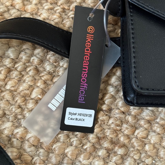 Black and gold vegan leather belt bag - Picture 8 of 8